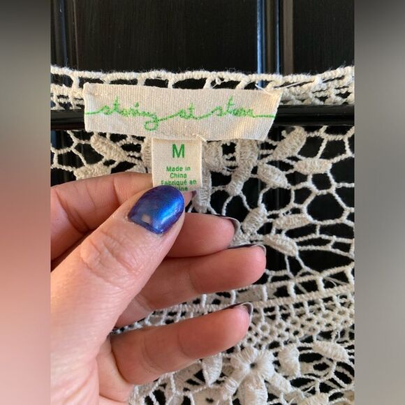 Staring at Stars Lace Crochet Bell Sleeve Top | Medium - Picture 6 of 12